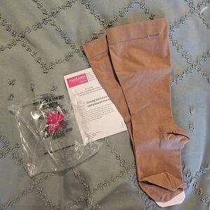 Medi comfort compression socks size 5
